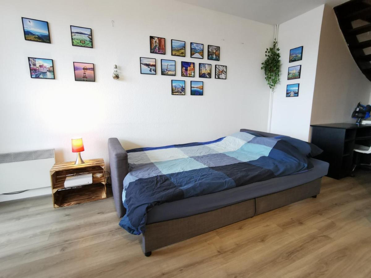 LE DUPLEX - Hyper centre - Gare - Wifi - Netflix - Disney + Annecy Esterno foto