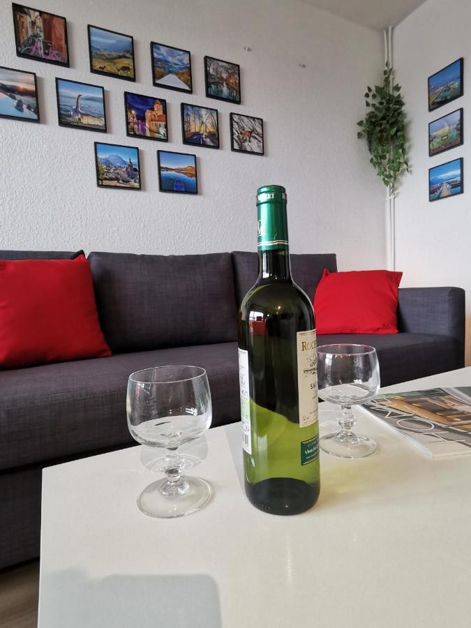 LE DUPLEX - Hyper centre - Gare - Wifi - Netflix - Disney + Annecy Esterno foto
